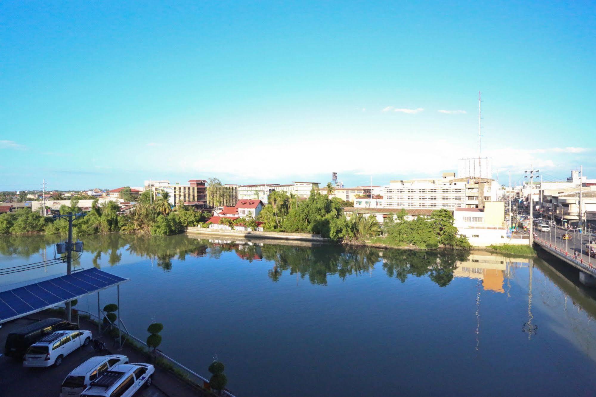 Star Plaza Hotel Dagupan City Buitenkant foto